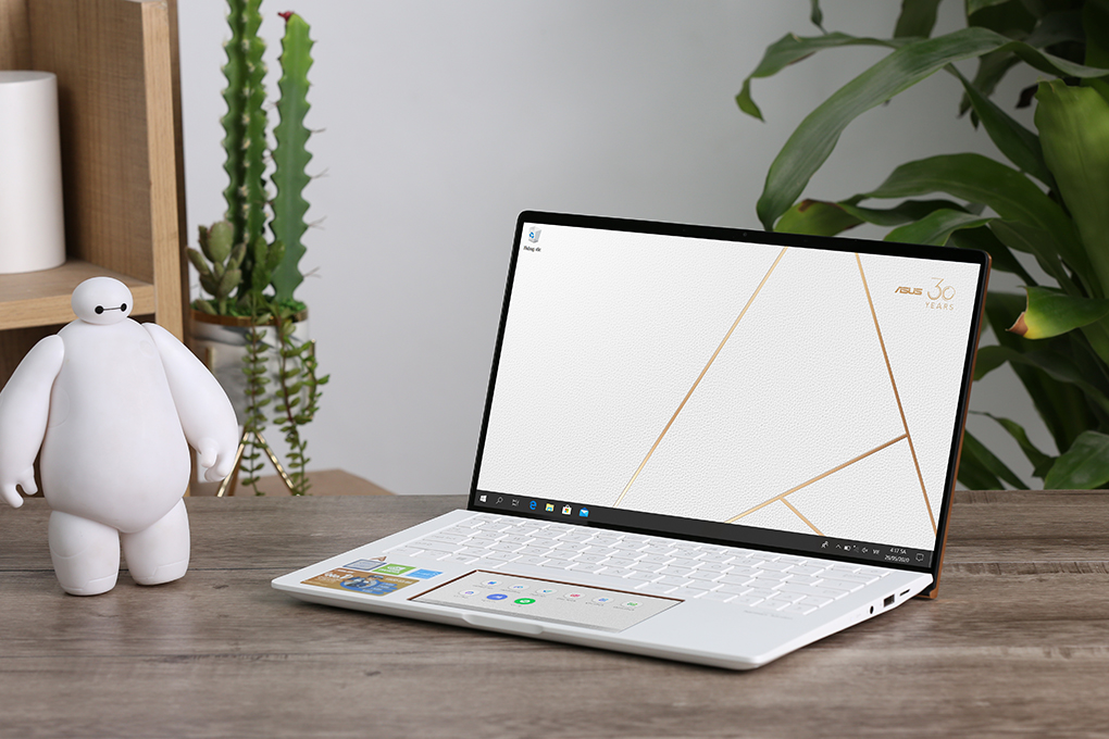 Laptop Asus ZenBook Edition 30 UX334FL i7 8565U/8GB/512GB/2GB MX250/Túi/Chuột/Win10 (A4057T) Màu Trắng