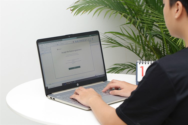 Laptop HP 15s fq0004TU N5000/4GB/512GB/Win10 (1A0D5PA) Màu Vàng