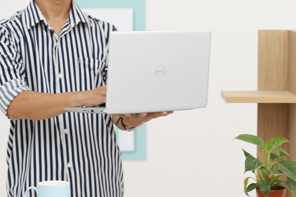 Laptop Dell Inspiron 5490 i5 10210U/8GB/512GB/2GB MX230/Win10 (FMKJV1) - 16