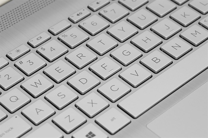 Laptop HP 15s du1077TX i7 10510U/8GB/512GB/2GB MX130/Win10 (1R8E3PA) Màu Vàng