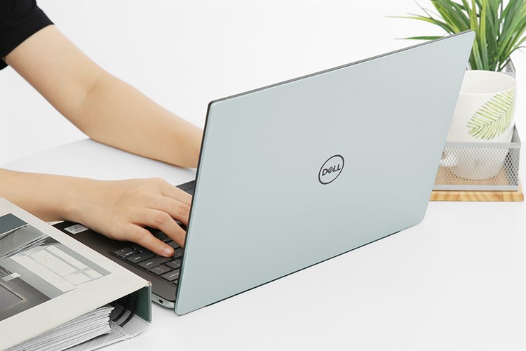 Laptop Dell Vostro 5490 i7 10510U/8GB/512GB/2GB MX250/Win10 (70223128)