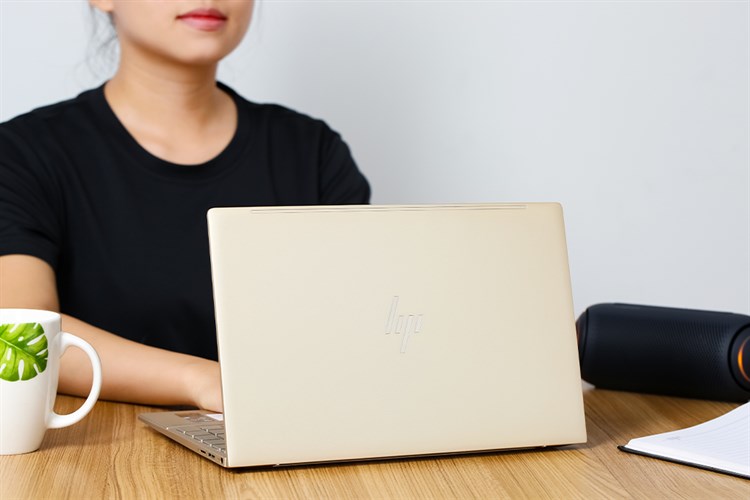 Laptop HP Envy 13 ba1031TU i7 1165G7/16GB/1TB SSD/Office H&S2019/Win10 (2K0B7PA) Màu Vàng
