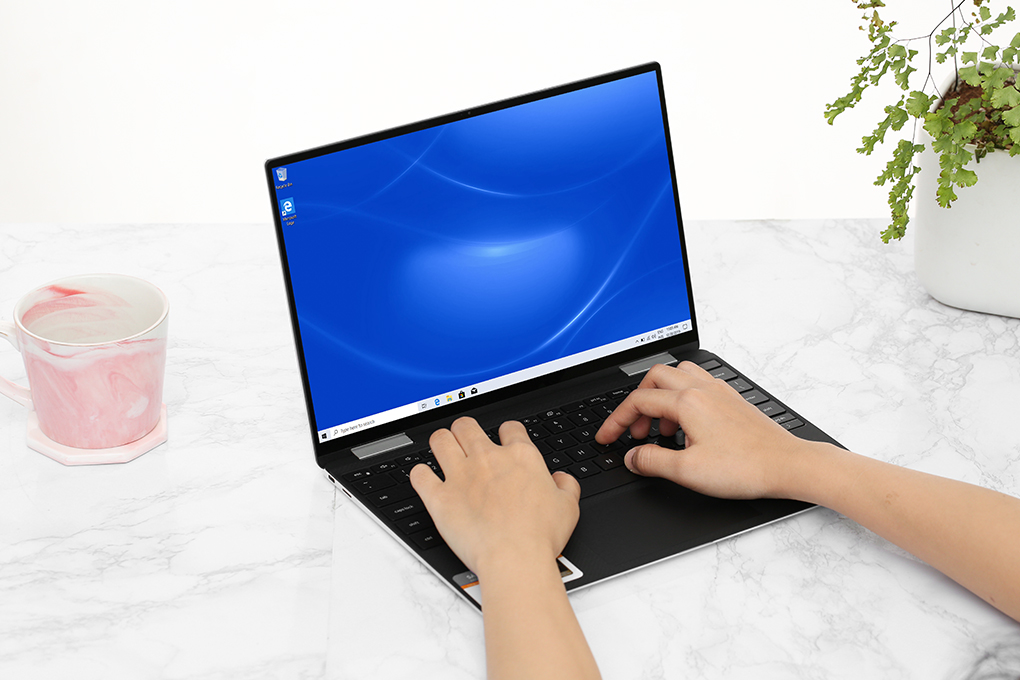 Laptop Dell XPS 13 9310 i5 1135G7/8GB/256GB/Touch/Win10 (70231343) Màu Bạc