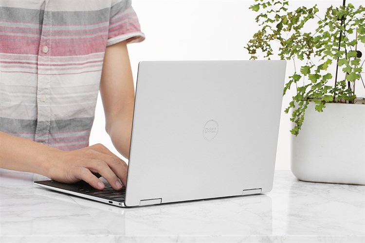 Laptop Dell XPS 13 9310 i7 1165G7/16GB/512GB/Touch/Pen/Win10 (JGNH61) Màu Bạc