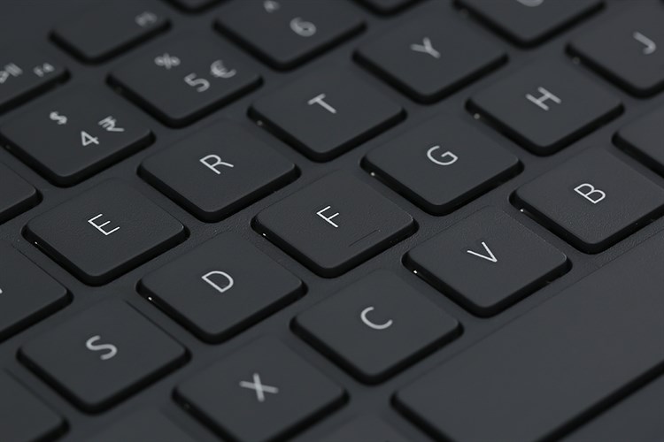 Laptop Dell Inspiron 3501 i7 1165G7/8GB/512GB/2GB MX330/Win10 (70234075) Màu Đen