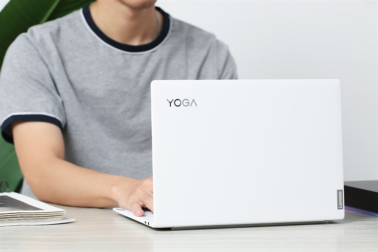 Laptop Lenovo YOGA Slim 7 Carbon 13ITL5 i7 1165G7/16GB/1TB SSD/Win10 (82EV0017VN) Màu Trắng