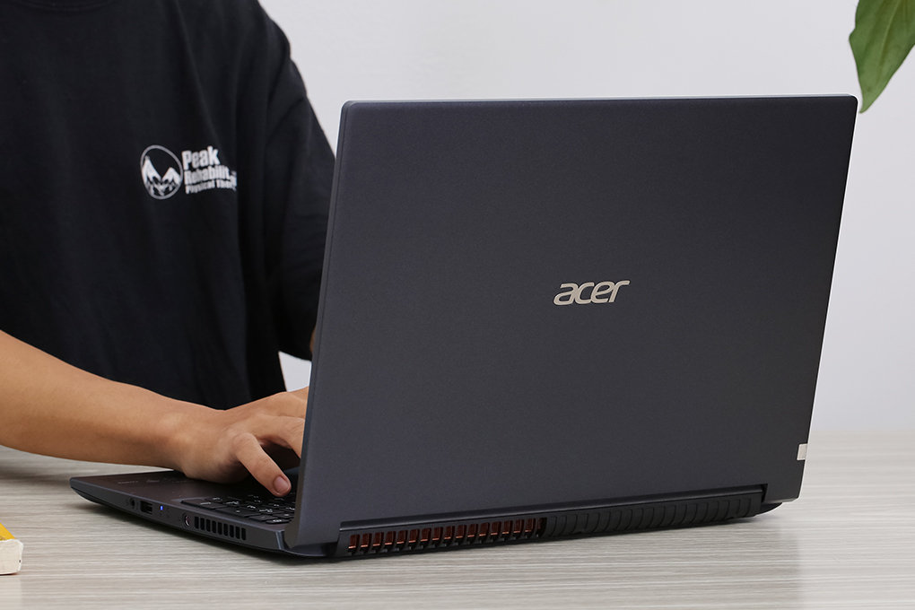 Laptop Acer Aspire 7 Gaming A715 42G R4ST R5 5500U/8GB/256GB/4GB GTX1650/Win10 (NH.QAYSV.004) Màu Đen