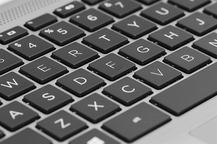 Laptop HP 240 G8 i3 1005G1/4GB/512GB/Win10 (342G6PA) Màu Bạc