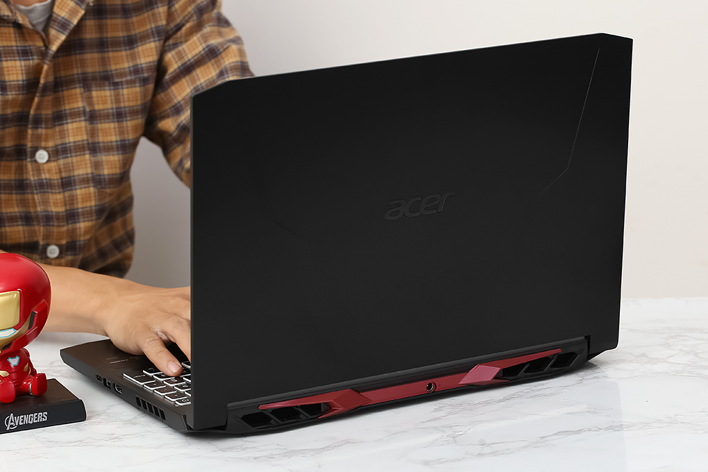 Laptop Acer Nitro 5 AN515 57 51G6 i5 11400H/8GB/512GB/4GB RTX3050/144Hz/Win10 (NH.QD8SV.002) Màu Đen
