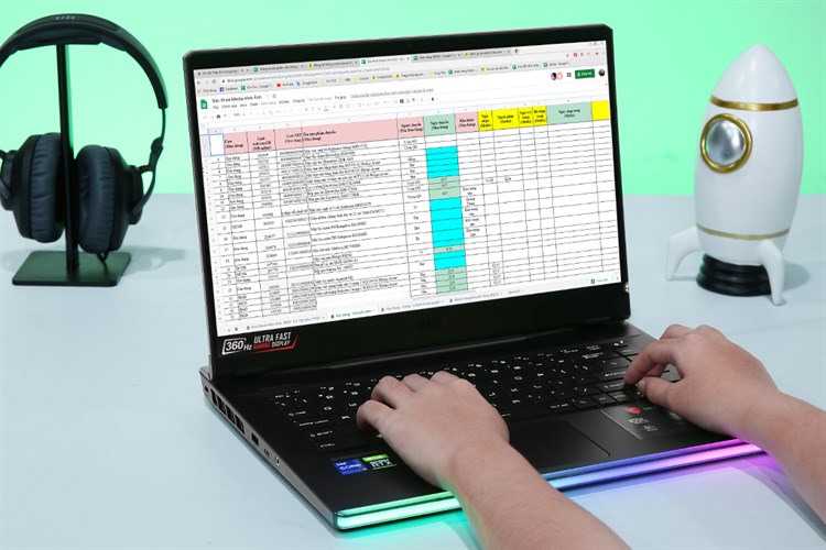 Laptop MSI Gaming GE66 Raider 11UG i7 11800H/16GB/2TB SSD/8GB RTX3070/360Hz/Balo/Chuột/Win10 (258VN) Màu Đen