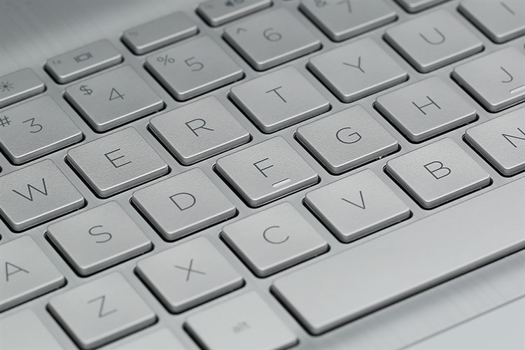 Laptop HP 15s fq2602TU i5 1135G7/8GB/256GB/Win11 (4B6D3PA) Màu Bạc