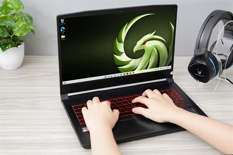 Laptop MSI Gaming Bravo 15 B5DD R5 5600H/8GB/512GB/4GB RX5500M/Balo/Chuột/Win11 (279VN) Màu Đen