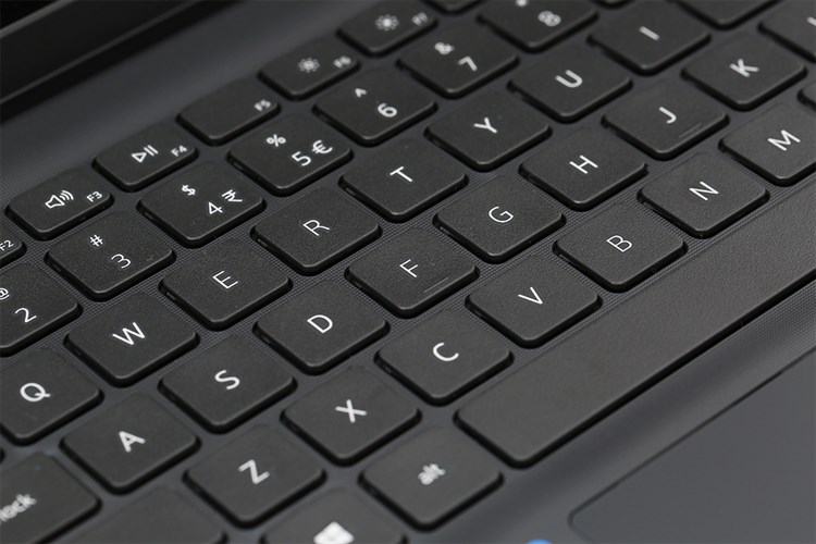 Laptop Dell Vostro 3510 i5 1135G7/8GB/512GB/2GB MX350/OfficeHS/Win11 (P112F002BBL) Màu Đen