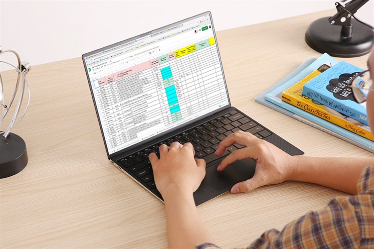 Laptop Dell XPS 13 9310 i5 1135G7/8GB/512GB/Cáp/Office H&S/Win11 (70273578) Màu Bạc