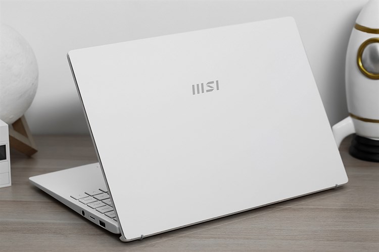 Laptop MSI Prestige 14 A11SC i7 1195G7/16GB/512GB/4GB GTX1650 Max-Q/Win10 (202VN) Màu Trắng