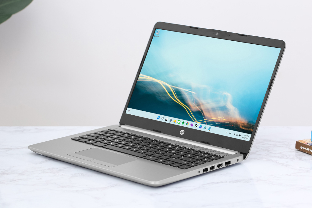 Laptop HP 245 G8 R5 5500U/8GB/256GB/Win11 (61C65PA) Màu Bạc