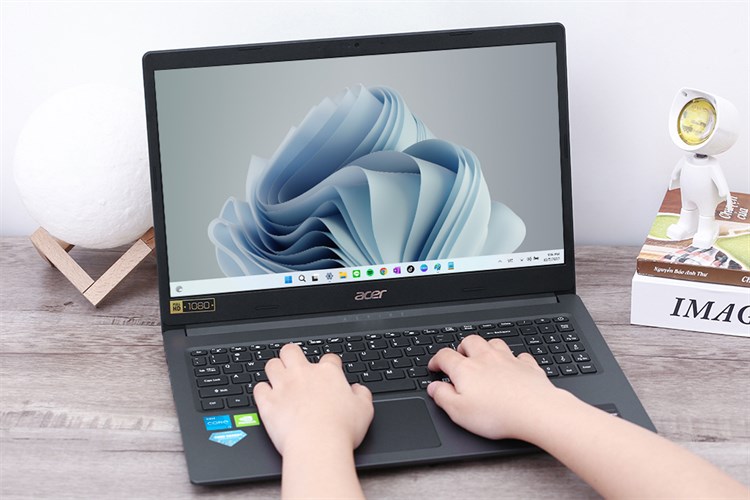 Laptop Acer Aspire 3 A315 57G 32QP i3 1005G1/4GB/256GB/2GB MX330/Win11 (NX.HZRSV.00A) Màu Đen