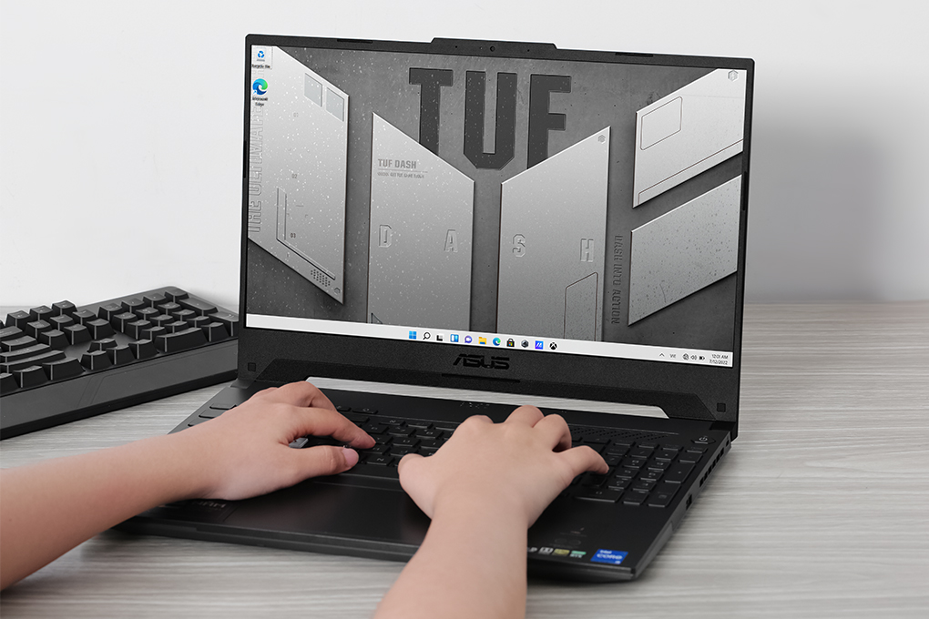 Laptop Asus Gaming TUF Dash F15 FX517ZC i5 12450H/8GB/512GB/4GB RTX3050/144Hz/Win11 (HN077W) Màu Đen