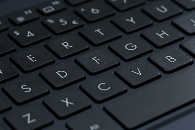 Laptop Asus ExpertBook P2451F i3 10110U/4GB/256GB/Win10 (BV3136T) Màu Đen