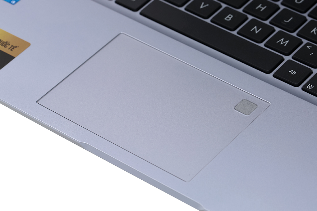Laptop Asus Vivobook 15 X1502ZA i5 1240P/8GB/512GB/Win11 (EJ120W) Màu Bạc