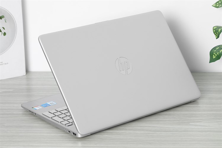 Laptop HP 15s fq5078TU i5 1235U/8GB/512GB/Win11 (6K798PA) Màu Bạc