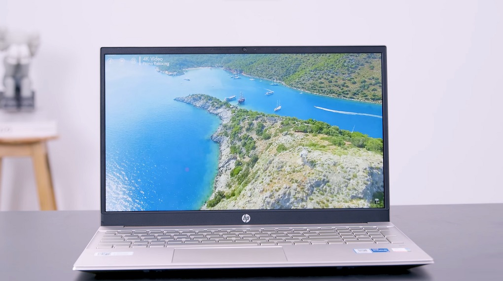 Laptop HP Pavilion 15 eg2066TU i7 (6K7E2PA) - Video 4K