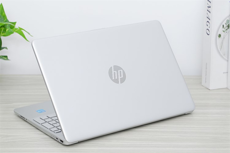 Laptop HP 15s fq2662TU i3 1115G4/4GB/256GB/Win11 (6K795PA) Màu Bạc