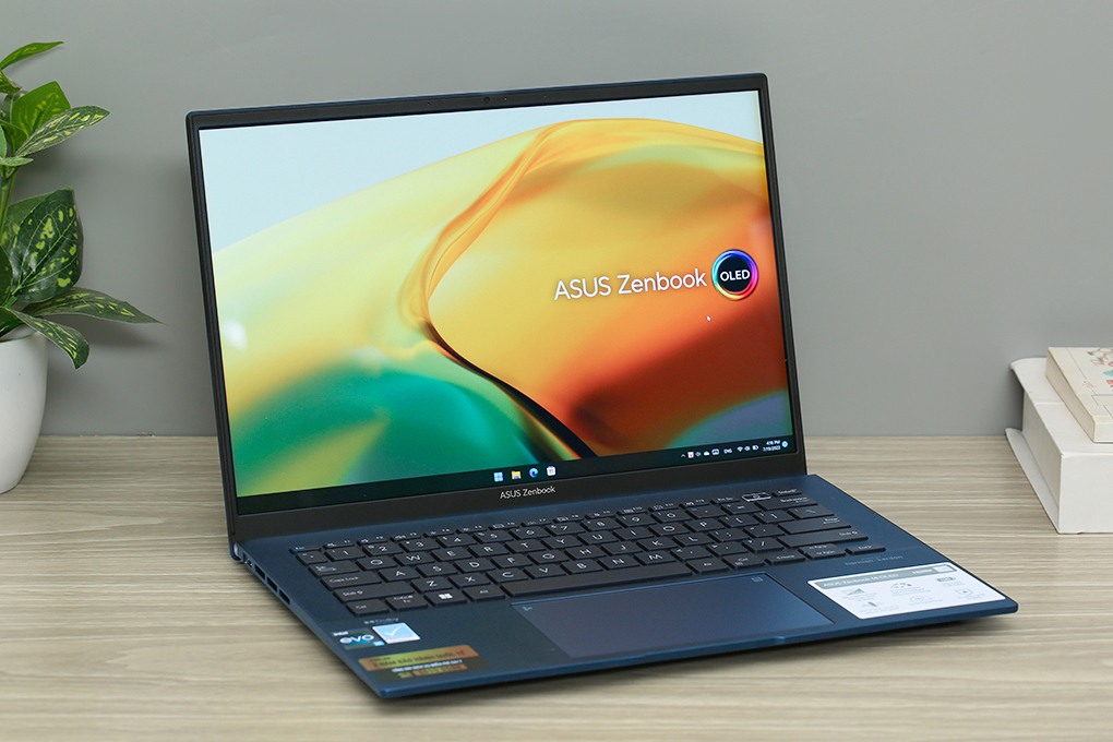 Laptop Asus Zenbook 14 OLED UX3402ZA i5 1240P/8GB/512GB/90Hz/Cáp/Túi/Win11 (KM220W) Màu Xanh