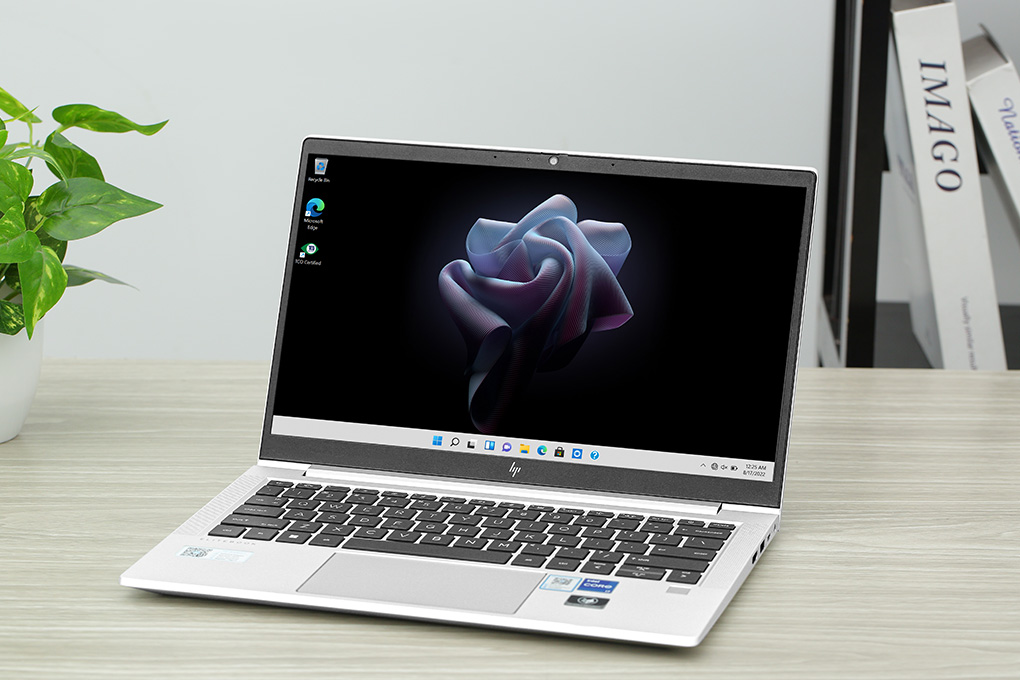 Laptop HP EliteBook 630 G9 i7 1255U/16GB/512GB/Win11 (6M146PA) Màu Bạc