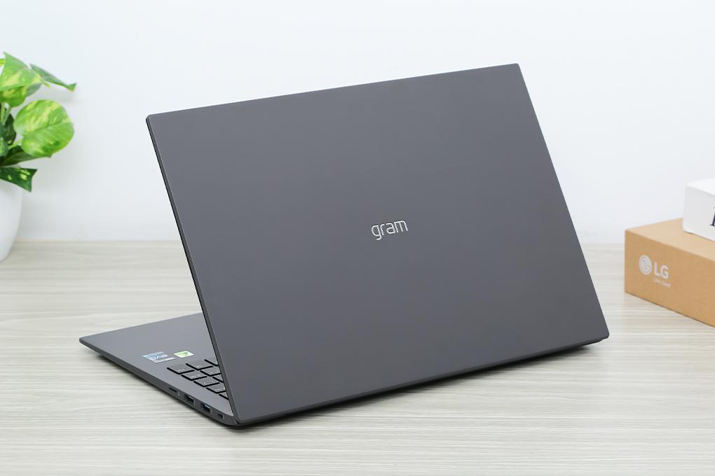 Laptop LG gram 2022 i7 1260P/16GB/512GB/Win11 (16Z90Q-G.AH76A5) - 12