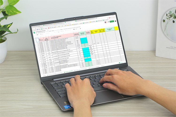 Laptop Lenovo Ideapad 5 14IAL7 i5 1235U/8GB/512GB/Win11 (82SD0060VN) Màu Xám