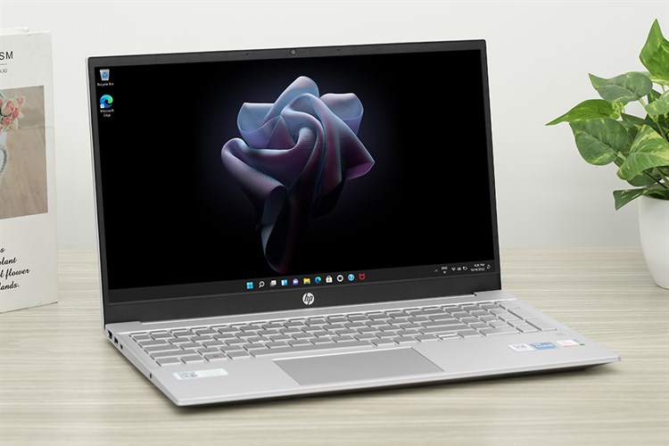 Laptop HP Pavilion 15 eg2059TU i5 1240P/8GB/256GB/Win11 (6K789PA) Màu Bạc