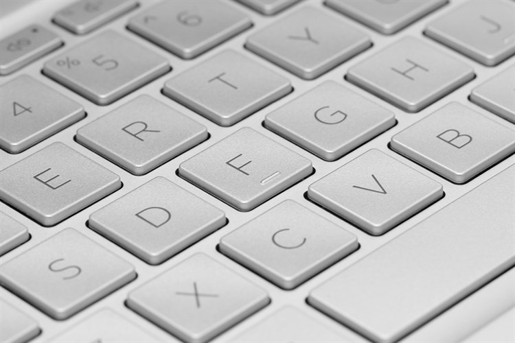 Laptop HP Pavilion 15 eg2059TU i5 1240P/8GB/256GB/Win11 (6K789PA) Màu Bạc