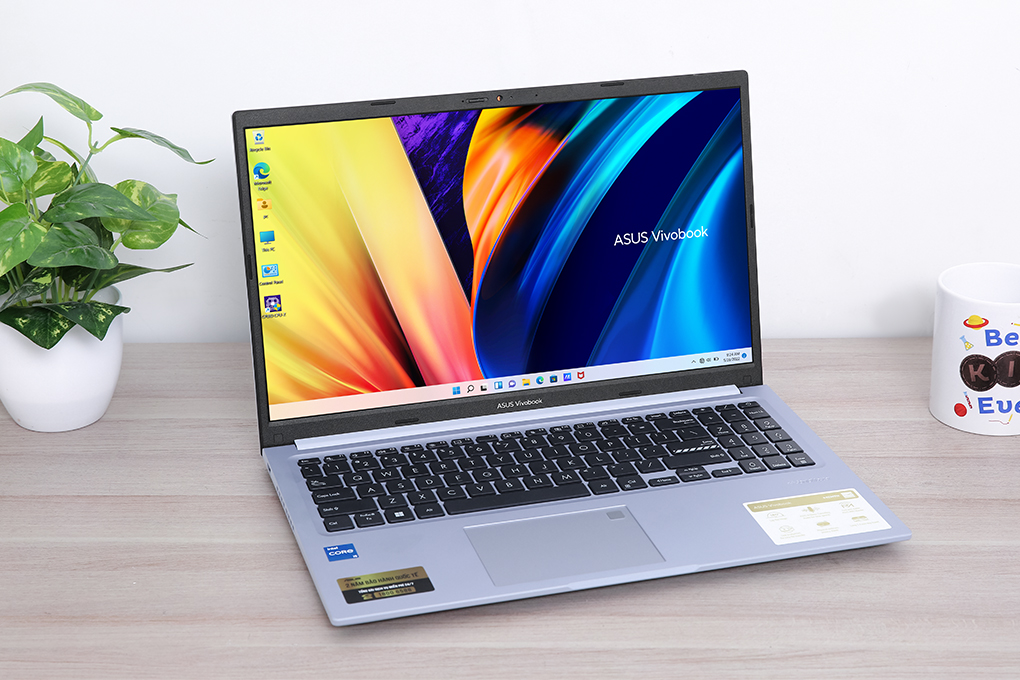 Laptop Asus Vivobook 15 X1502ZA i7 1260P/16GB/512GB/Win11 (EJ582W) Màu Bạc