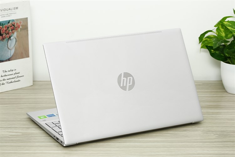 Laptop HP Pavilion 15 eg2036TX i5 1235U/8GB/512GB/2GB MX550/Win11 (6K782PA) Màu Bạc