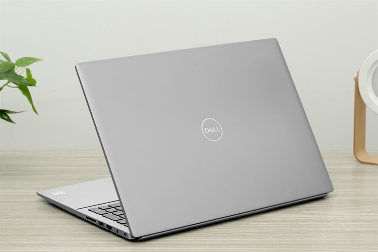 Laptop Dell Vostro 16 5620 i5 1240P/8GB/256GB/OfficeHS/Win11 (V6I5001W1) Màu Xám
