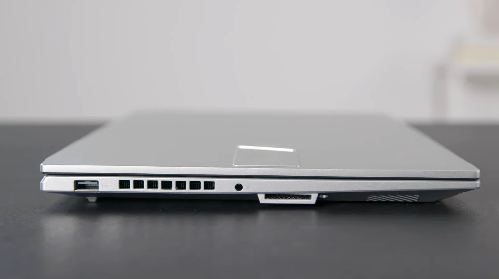 Asus Vivobook Pro 15 K6502Z i5 12450H (MA025W) - Cổng kết nối