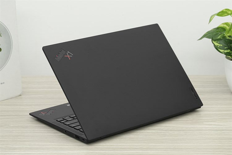 Laptop Lenovo ThinkPad X1 Carbon Gen 10 i7 1260P/16GB/512GB/Touch/Win11 (21CB00A8VN) Màu Đen