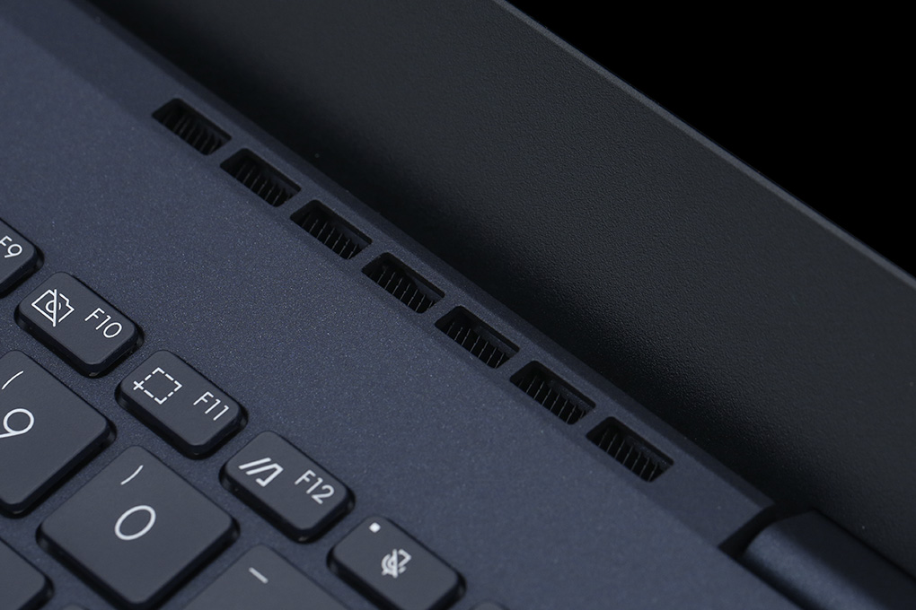 Laptop Asus ExpertBook B5402CB i5 1240P/16GB/512GB/Win11 (KI0353W) Màu Đen