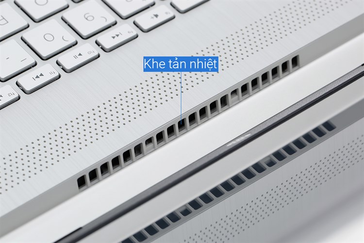 Laptop HP 15s fq2716TU i3 1115G4/8GB/512GB/Win11 (7C0X3PA) Màu Bạc