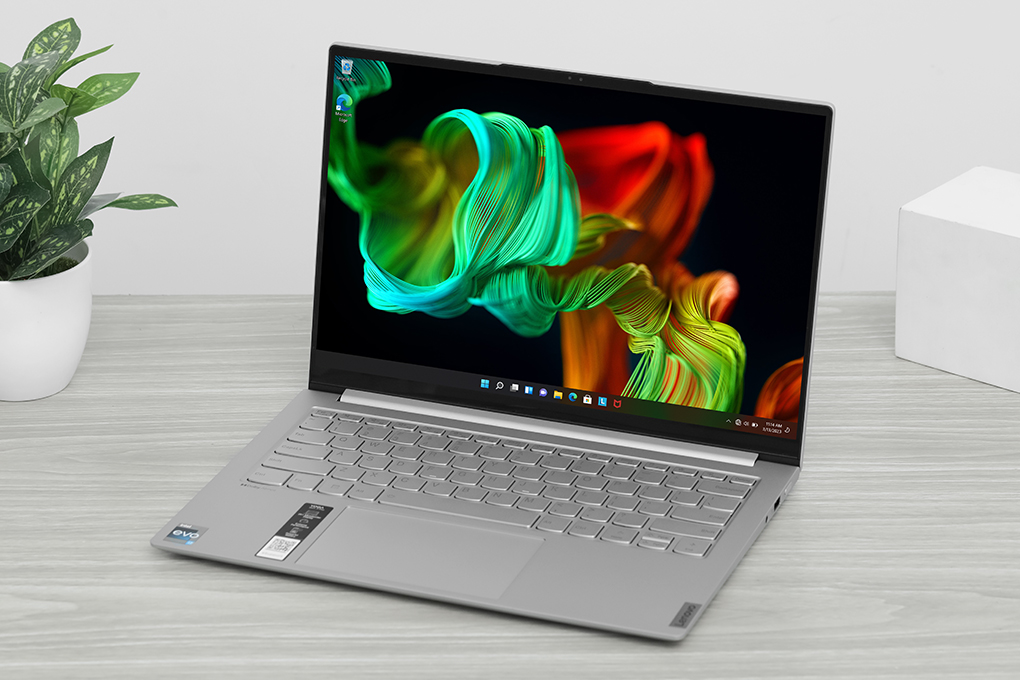 Laptop Lenovo Yoga Slim 7 Pro 14IAH7 i7 12700H/16GB/512GB/Win11 (82UT006CVN) Màu Xám