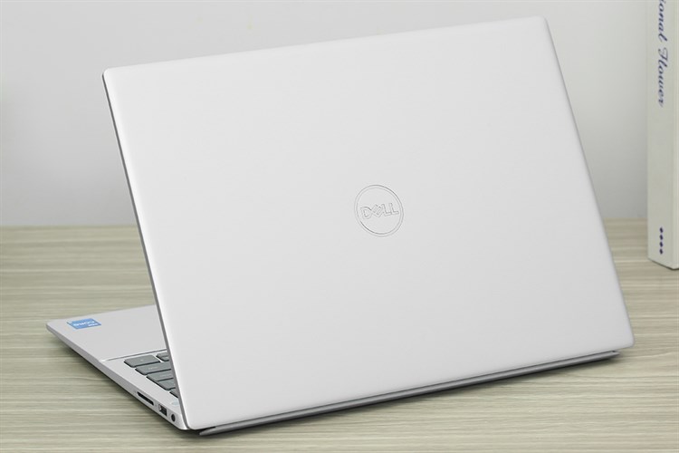 Laptop Dell Inspiron 14 5420 i5 1235U/8GB/512GB/OfficeHS/Win11 (i5U085W11SLU) Màu Bạc