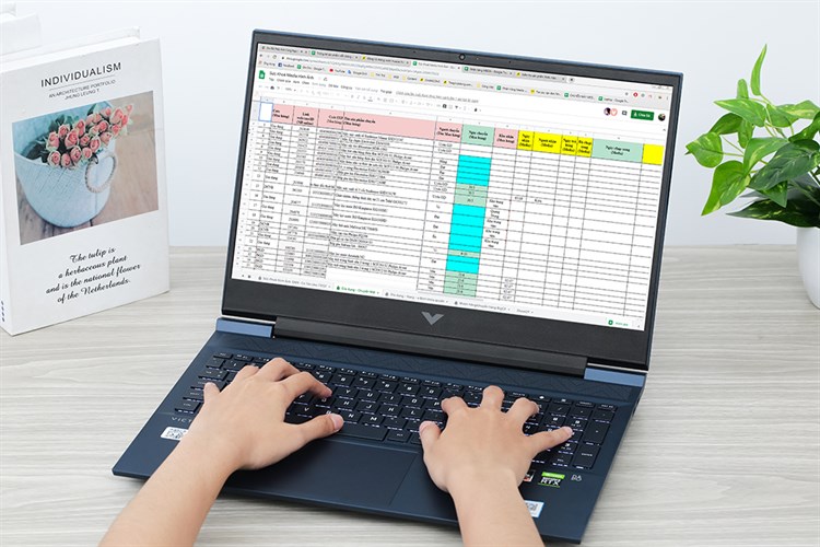 Laptop HP Gaming VICTUS 16 e1102AX R7 6800H/16GB/512GB/4GB RTX3050Ti/144Hz/Win11 (7C139PA) Màu Xanh