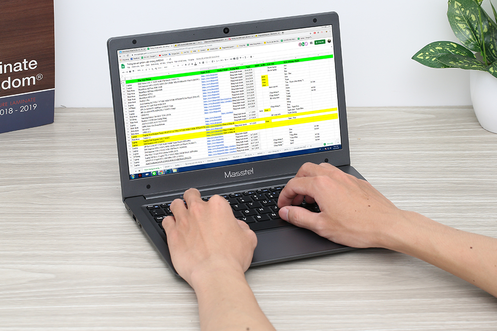 Laptop Masstel E116 N4020/4GB/128GB/Win10 Pro Màu Xám