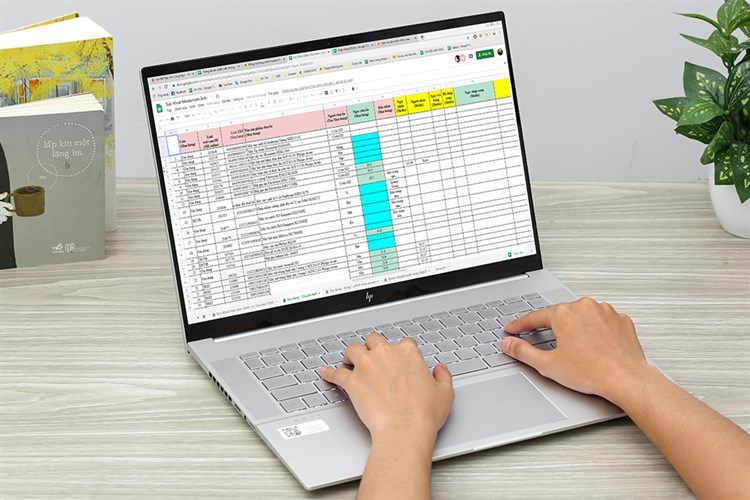 Laptop HP Envy 16 h0205TX i9 12900H/32GB/512GB/6GB RTX3060/Win11 (7C0T2PA) Màu Bạc