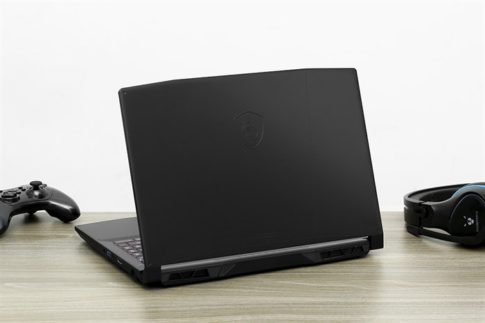 Laptop MSI Gaming Katana 15 B13VEK i7 13620H/8GB/512GB/6GB RTX4050/144Hz/Balo/Win11 (252VN) Màu Đen