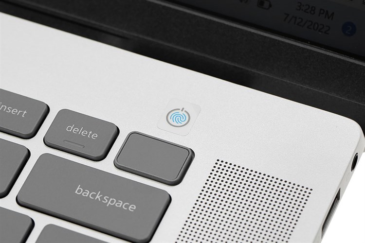 Laptop Dell Inspiron 5620 i5 1235U/8GB/512GB/OfficeHS/Win11 (71003903) Màu Bạc