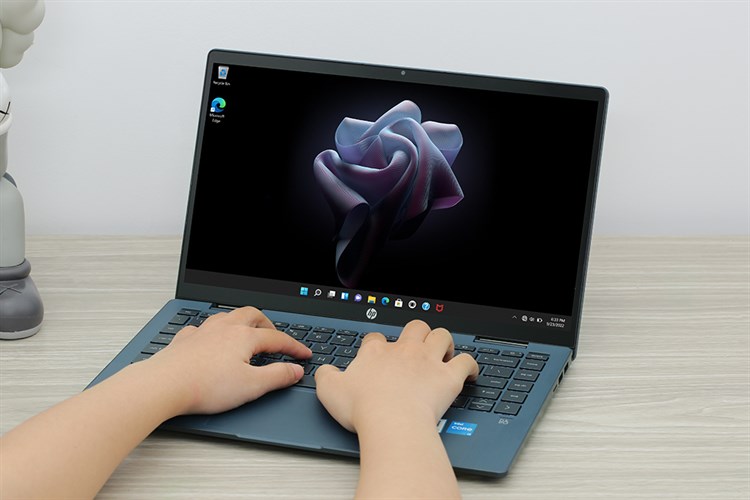 Laptop HP Pavilion X360 14 ek0131TU i3 1215U/8GB/256GB/Touch/Win11 (7C0P6PA) Màu Xanh