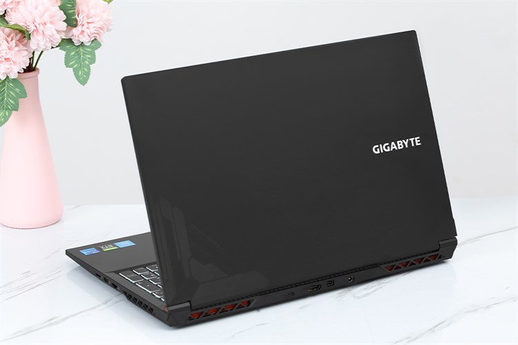 Laptop Gigabyte Gaming G5 i5 12500H/8GB/512GB/4GB RTX3050/144Hz/Win11 (GE-51VN263SH) Màu Đen
