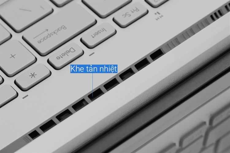 Laptop Asus Vivobook Pro 15 OLED K6502VU i5 13500H/16GB/512GB/6GB RTX4050/Win11 (MA089W) Màu Bạc